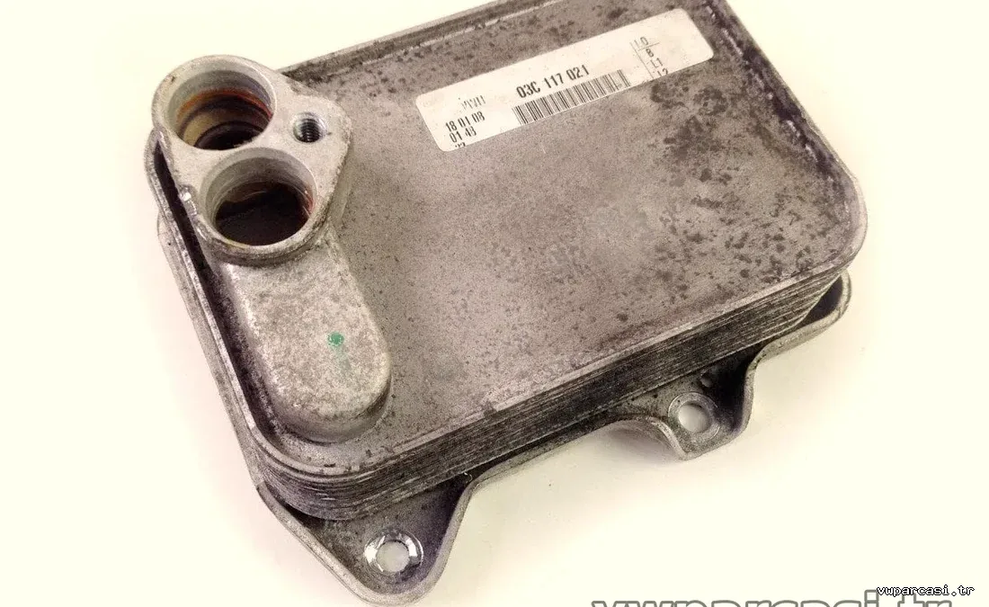 Yağ Soğutucusu - BLF - Motor - 1.6 TDİ - Octavia - 2004 - 2008 - İTHAL - 03C117021E