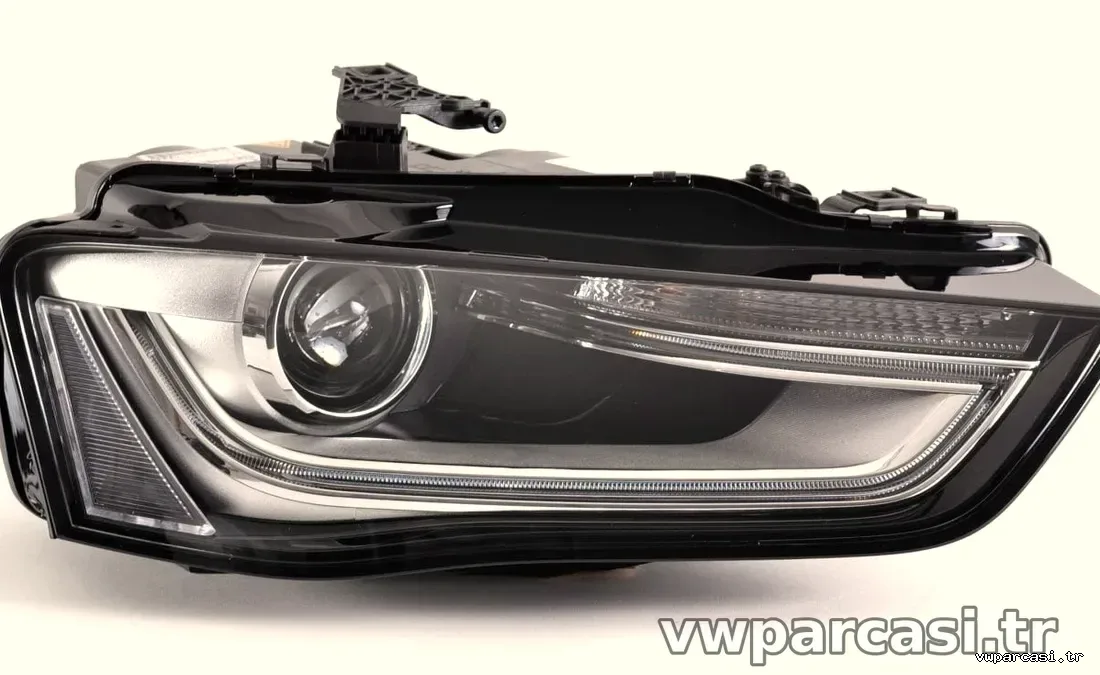 Far - Sağ - Audi - A4 - Xenon - Orjinal - 8K0941044C