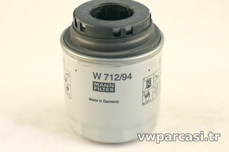 Yağ Filtresi - CBZB - Motor - 1.2 TDİ - Touran - 2011 - 2015 - BOSCH - 03C115561D-25