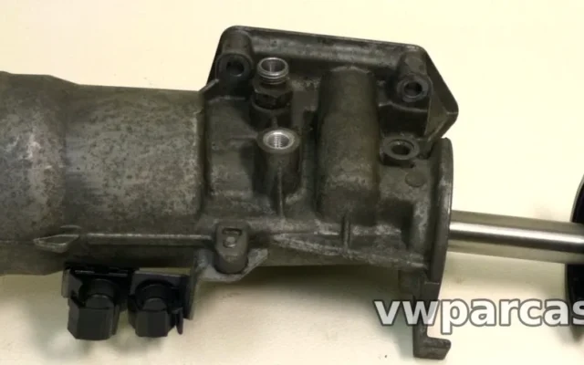 Yağ Filitre Tutucusu – 2.0 TDİ – Octavia – 2004 – 2013 – 045115389K – 045115389H-30
