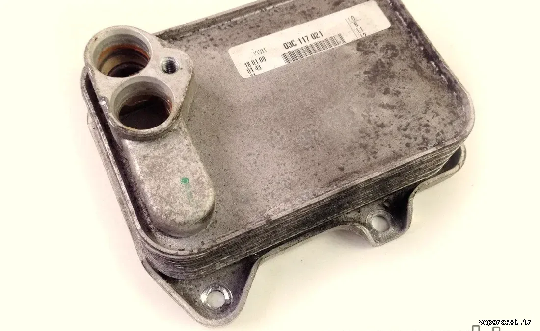 Yağ Soğutucusu -BAG-BLP- Motor - 1.6 TDİ -Touran -2003-2005 - İTHAL - 03C117021E-7