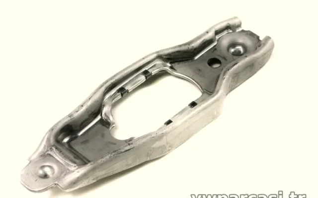 Debriyaj Çatalı – BXE – Motor – 1.9 TDI – Touran – 2009 – 2010 – 02J141719C-66