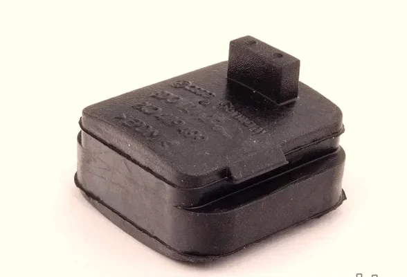 Radyatör Takozu Üst – AHH – Motor – Audi A8 – 1999 – 1999 – 8D0121276-6